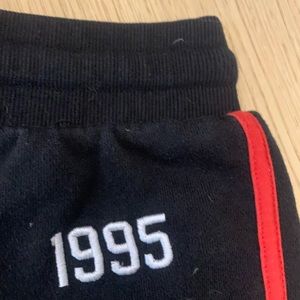 Shorts w/ adjustable tie waist